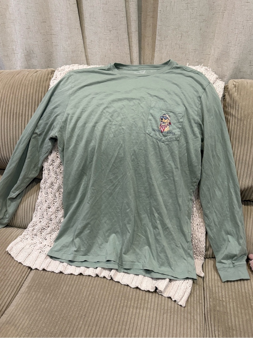VINEYARD VINES Sage Green Long Sleeved Men's America Dog Graphic T-Shirt M